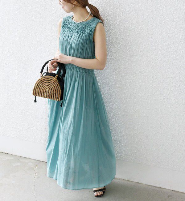 SHIPS any「《一部追加予約》【WEB限定】SHIPS any: ハンドスモッキング  コットン フレア ノースリーブ ワンピース」|ワンピース|ライトブルー