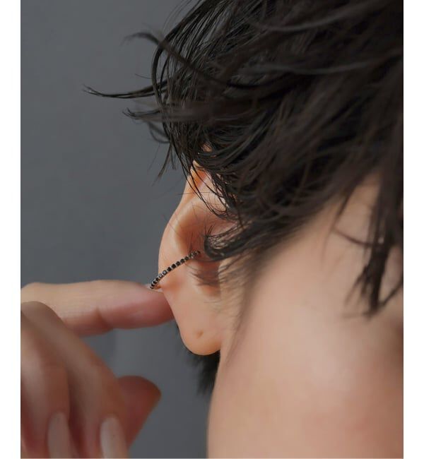 Lilas by Spick&Span「オーバルブラックダイヤエタニティーイヤーカフK10（片耳）」|イヤーカフ|
