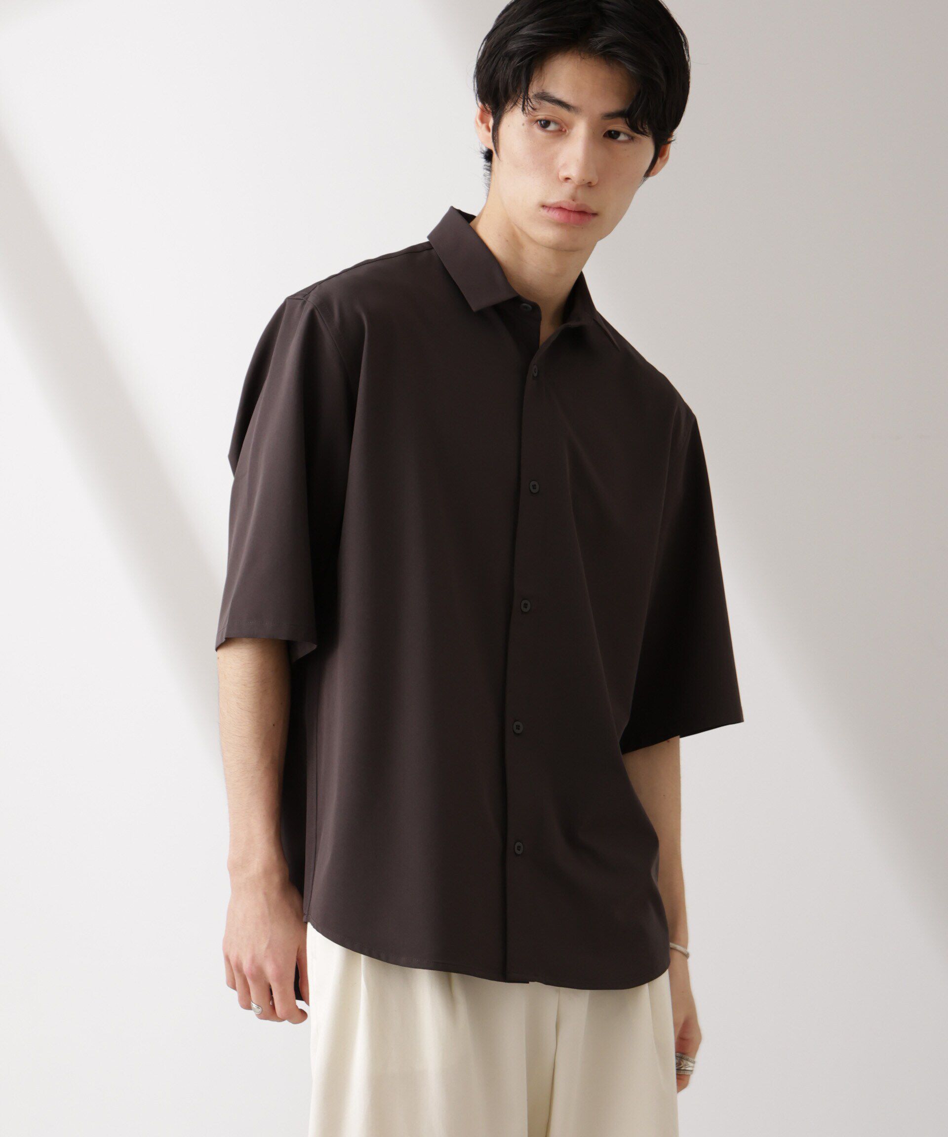 nano･universe「ライトウェイトストレッチ シャツ半袖」|シャツ・ブラウス|チャコール3