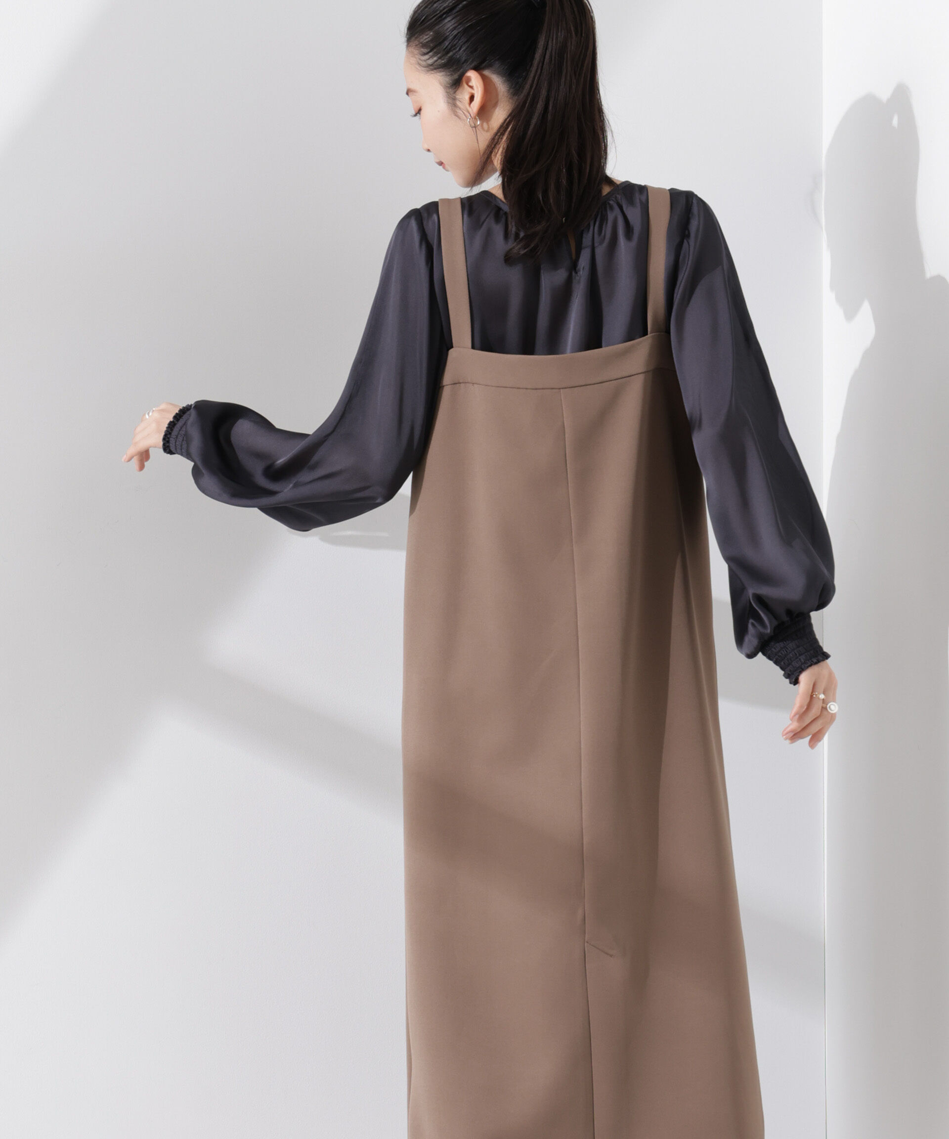 nano･universe「2WAYデザインスリーブサテンブラウス」|シャツ・ブラウス|