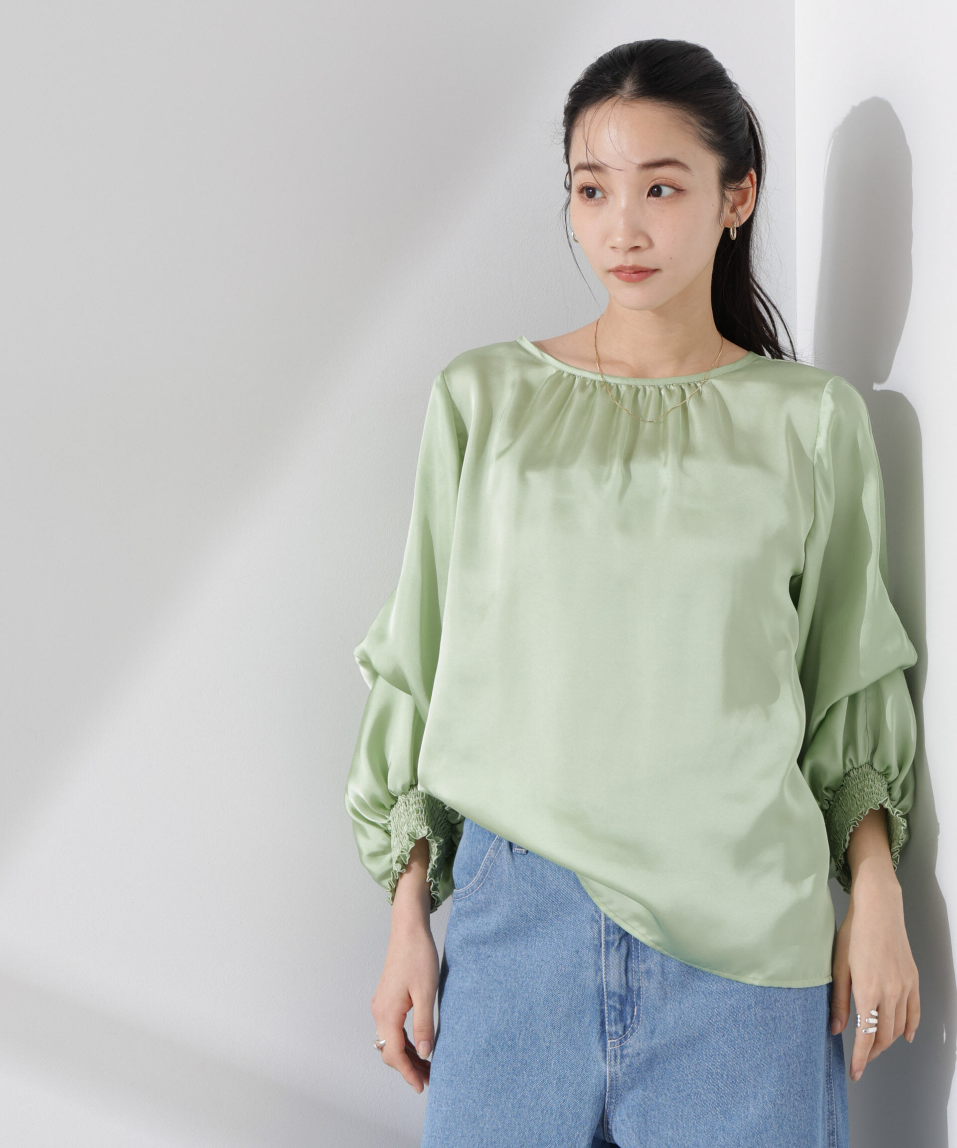 nano･universe「2WAYデザインスリーブサテンブラウス」|シャツ・ブラウス|