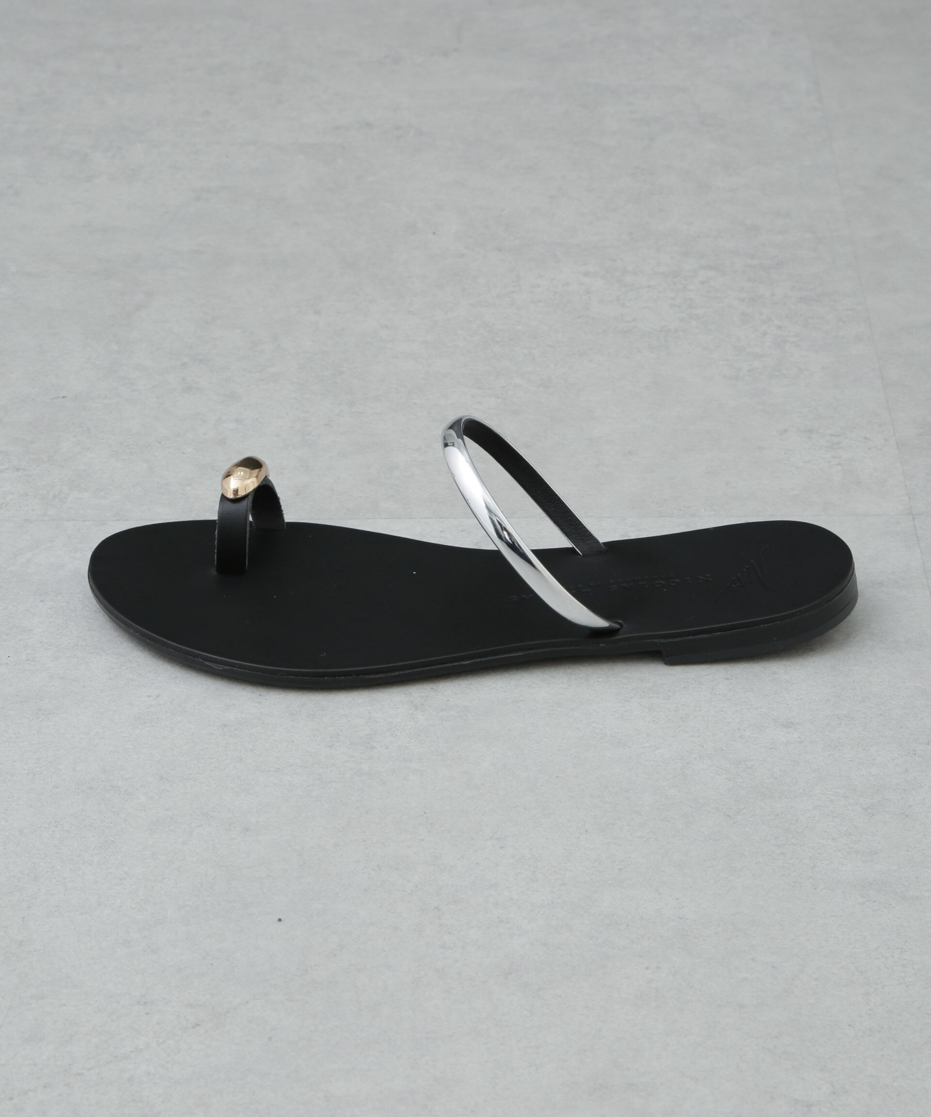 nano･universe「NICOLAS LAINAS/別注 メタルパーツ フラットサンダル」|サンダル|