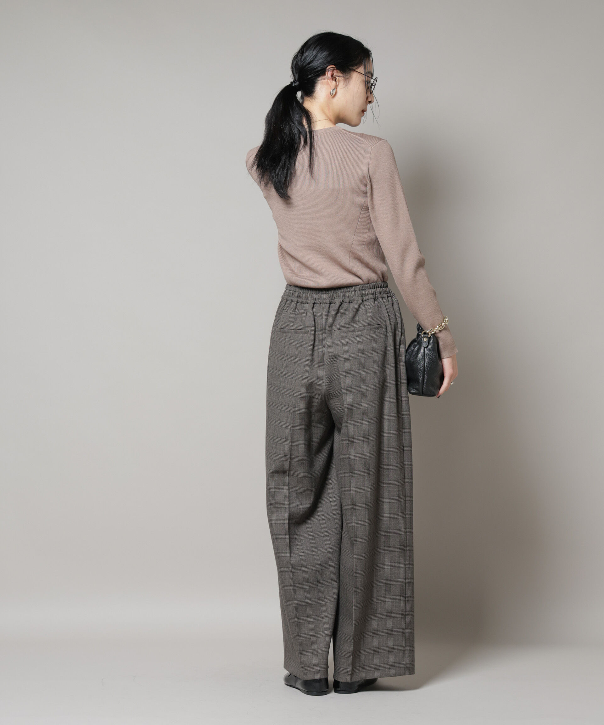 nano･universe「ストレッチサージチェックピンタックイージーワイドパンツ(セットアップ可)」|チノ|