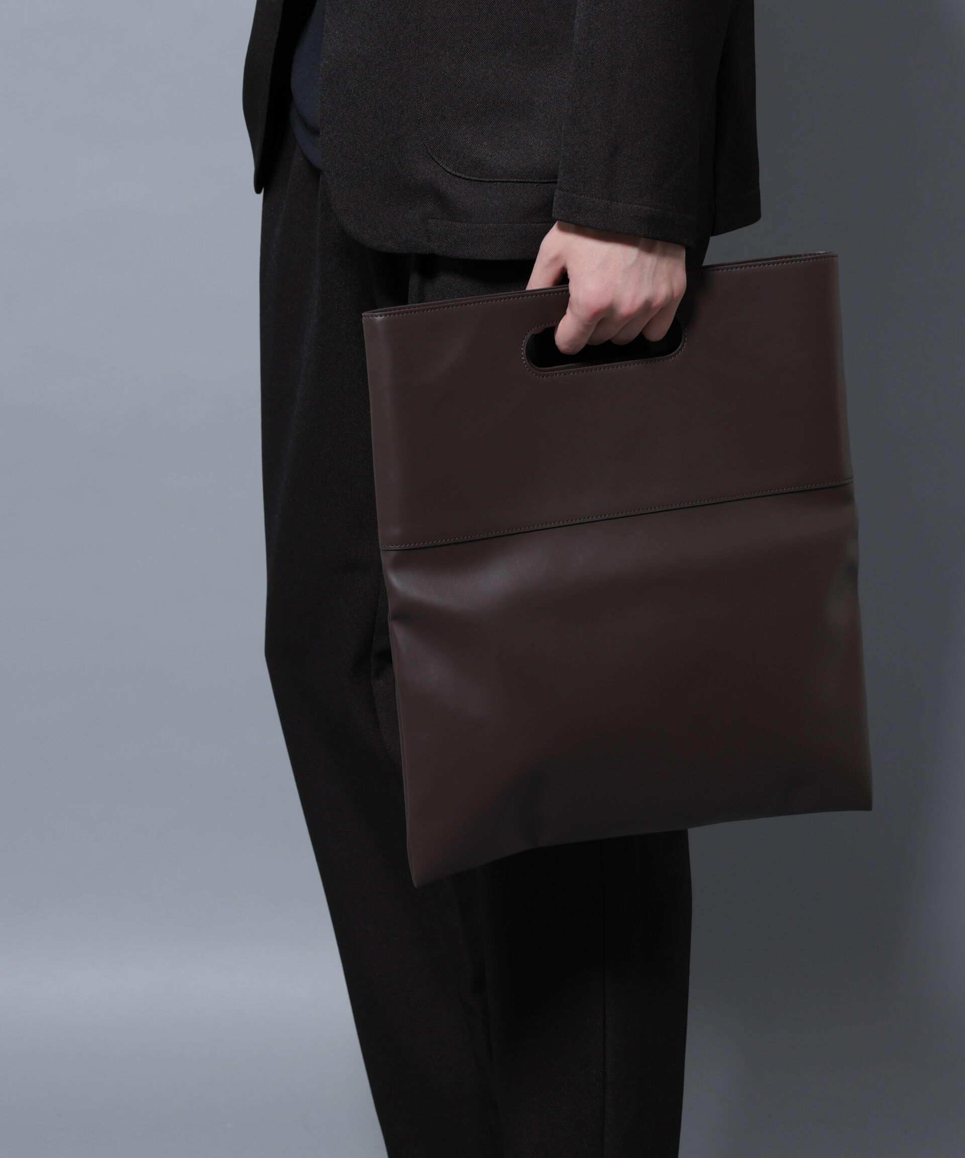 nano･universe「WEB限定/シンセティックレザー2WAYクラッチバッグ」|ショルダー・メッセンジャー|ブラウン