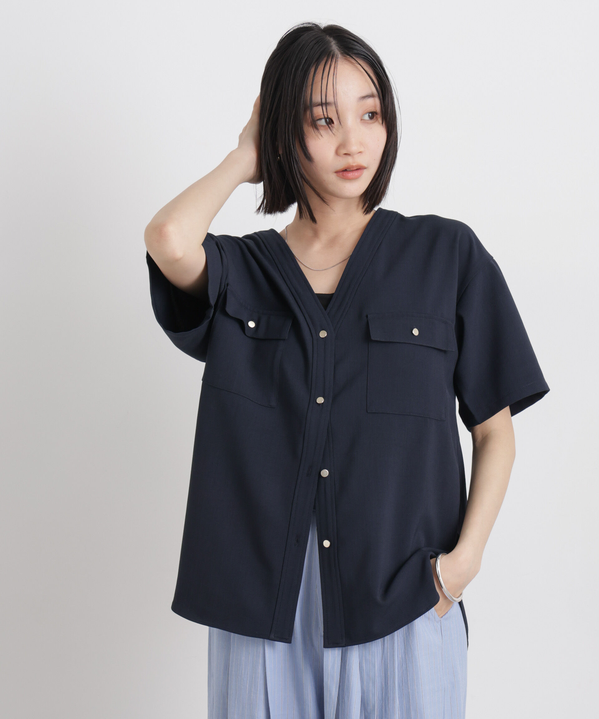 nano･universe「メランジストレッチポケットVネックブラウス(セットアップ可)」|シャツ・ブラウス|ネイビー