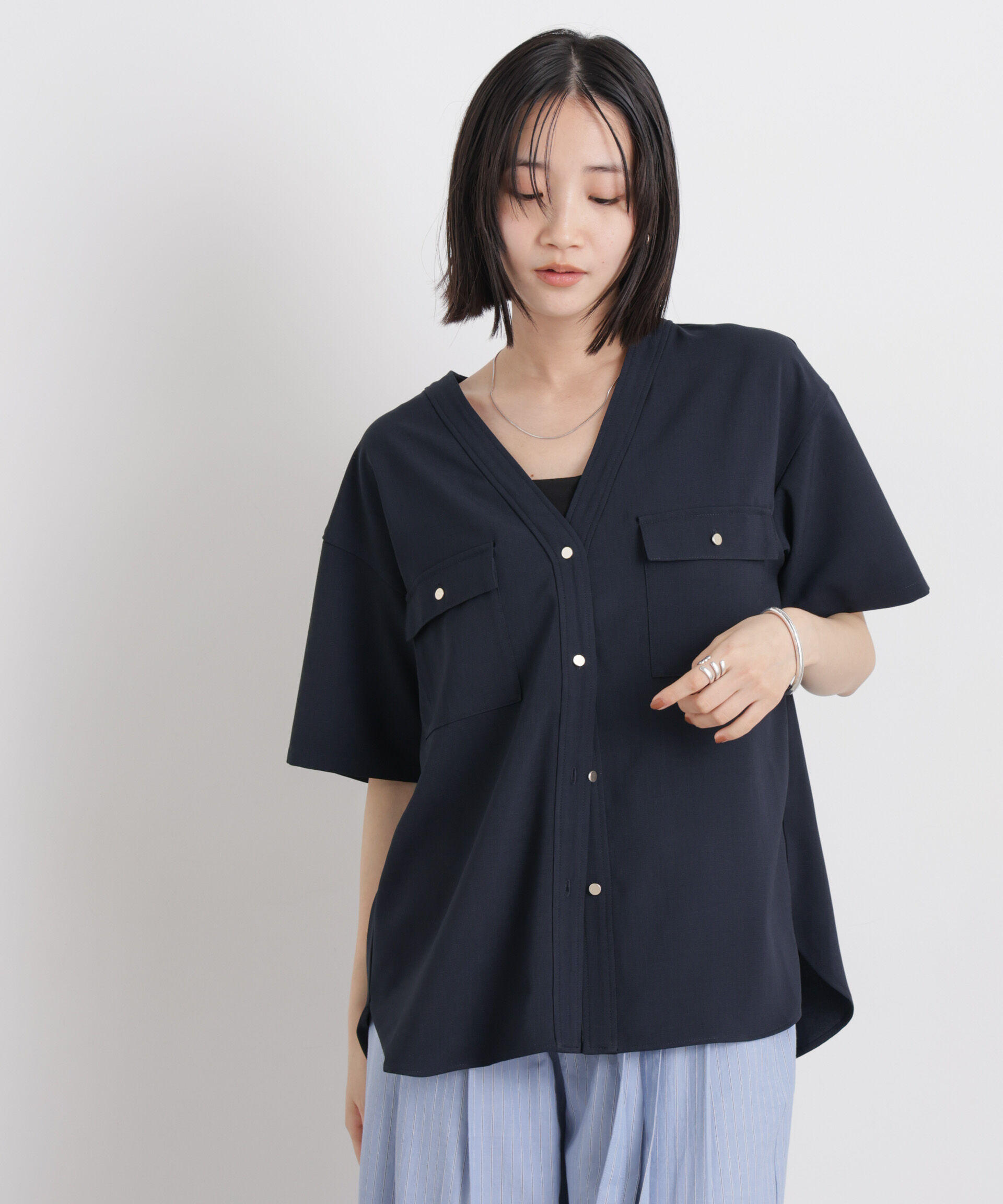 nano･universe「メランジストレッチポケットVネックブラウス(セットアップ可)」|シャツ・ブラウス|