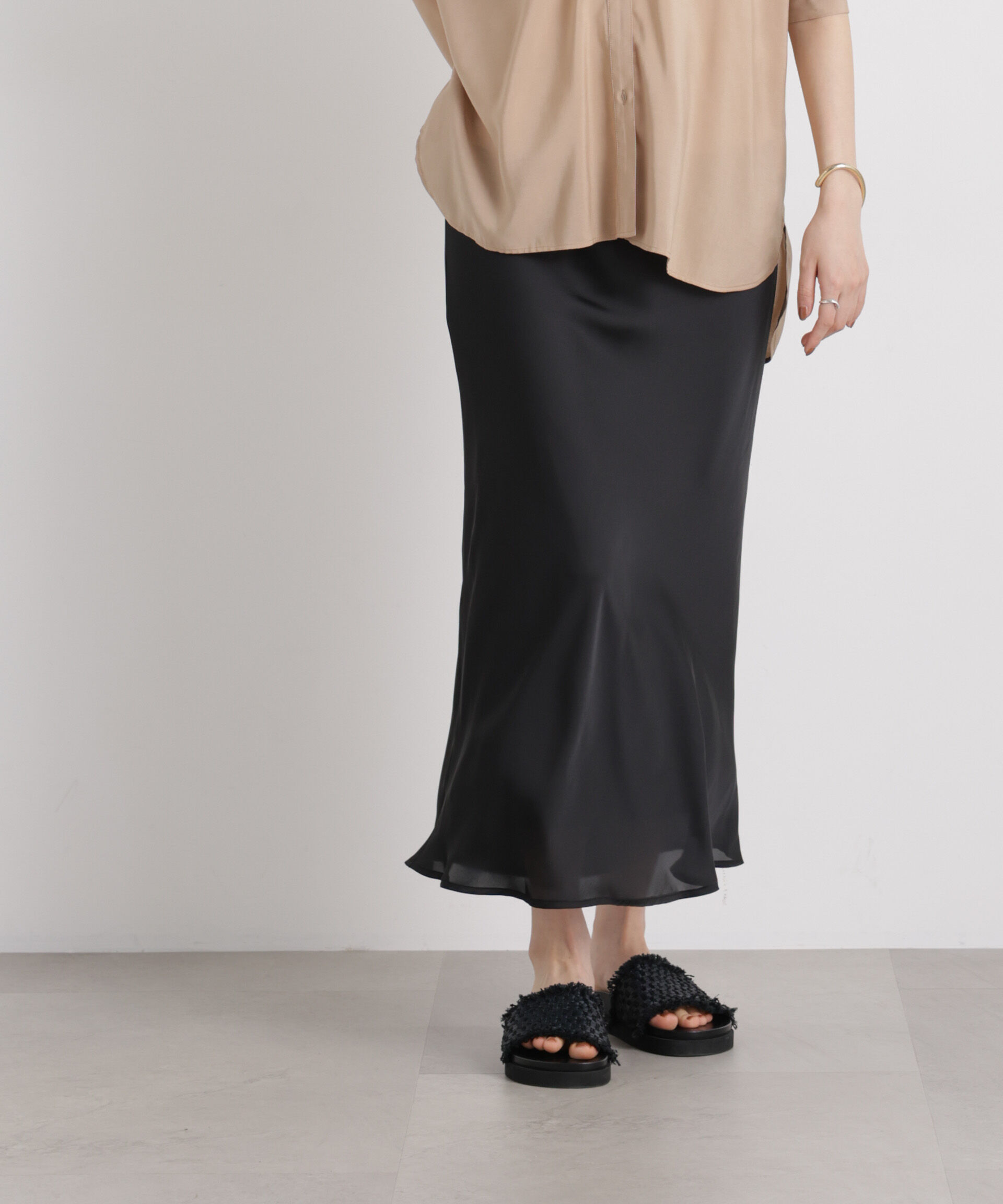 nano･universe「シアーサテンマキシスカート」|スカート|