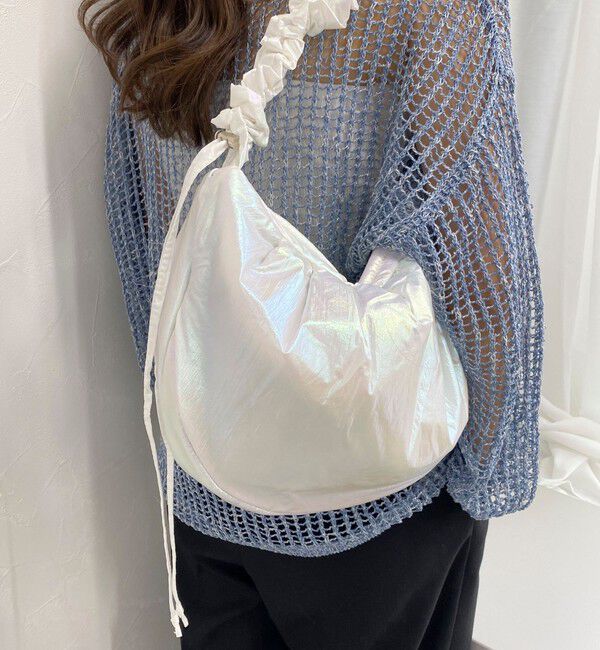 fredy emue「ソフトパテッドシャーリングショルダーバッグ」|ショルダー・メッセンジャー|