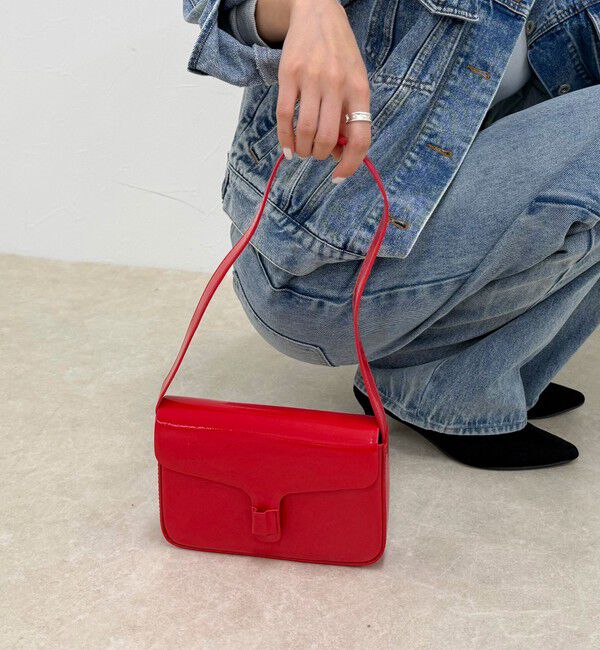 fredy emue「エナメルフラップワンハンドルバッグ」|ショルダー・メッセンジャー|