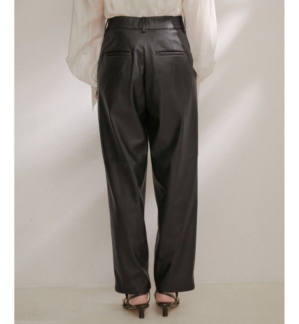 SALON adam et rope'「フェイクレザーテーパードパンツ」|チノ|