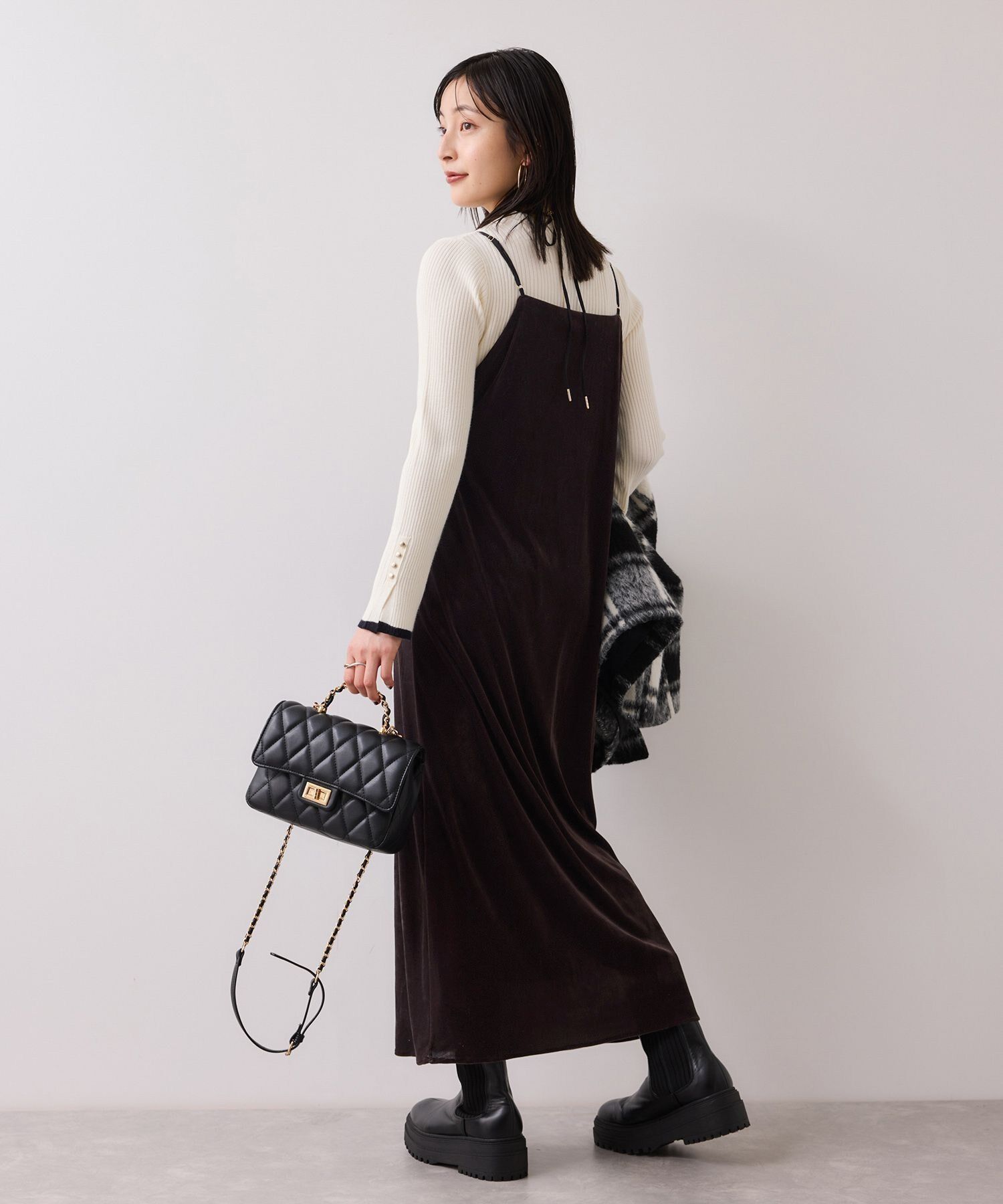 VIS「刺繍アソートベロアキャミワンピース/2WAY」|ワンピース|