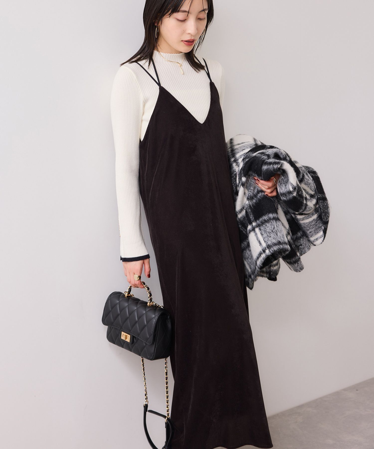 VIS「刺繍アソートベロアキャミワンピース/2WAY」|ワンピース|