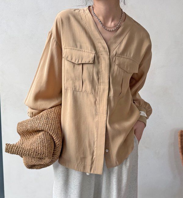  「【WEB限定】ノーカラーブルゾンライクシャツ」|シャツ・ブラウス|ベージュ