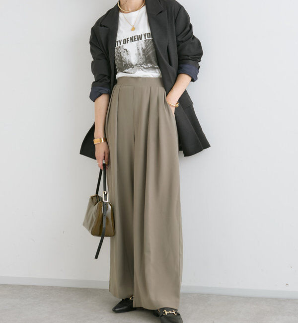  「【ウォッシャブル】【シーズンレスで使える】タックワイドスラックス」|チノ|