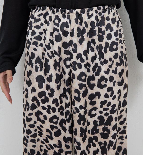  「ワイドドロストサテンパンツ」|チノ|