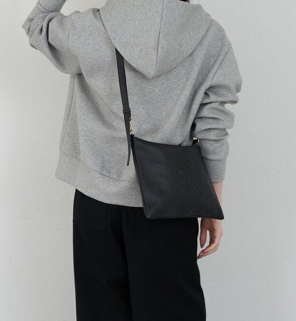  「エンボスモノグラムショルダーバッグ」|ショルダー・メッセンジャー|