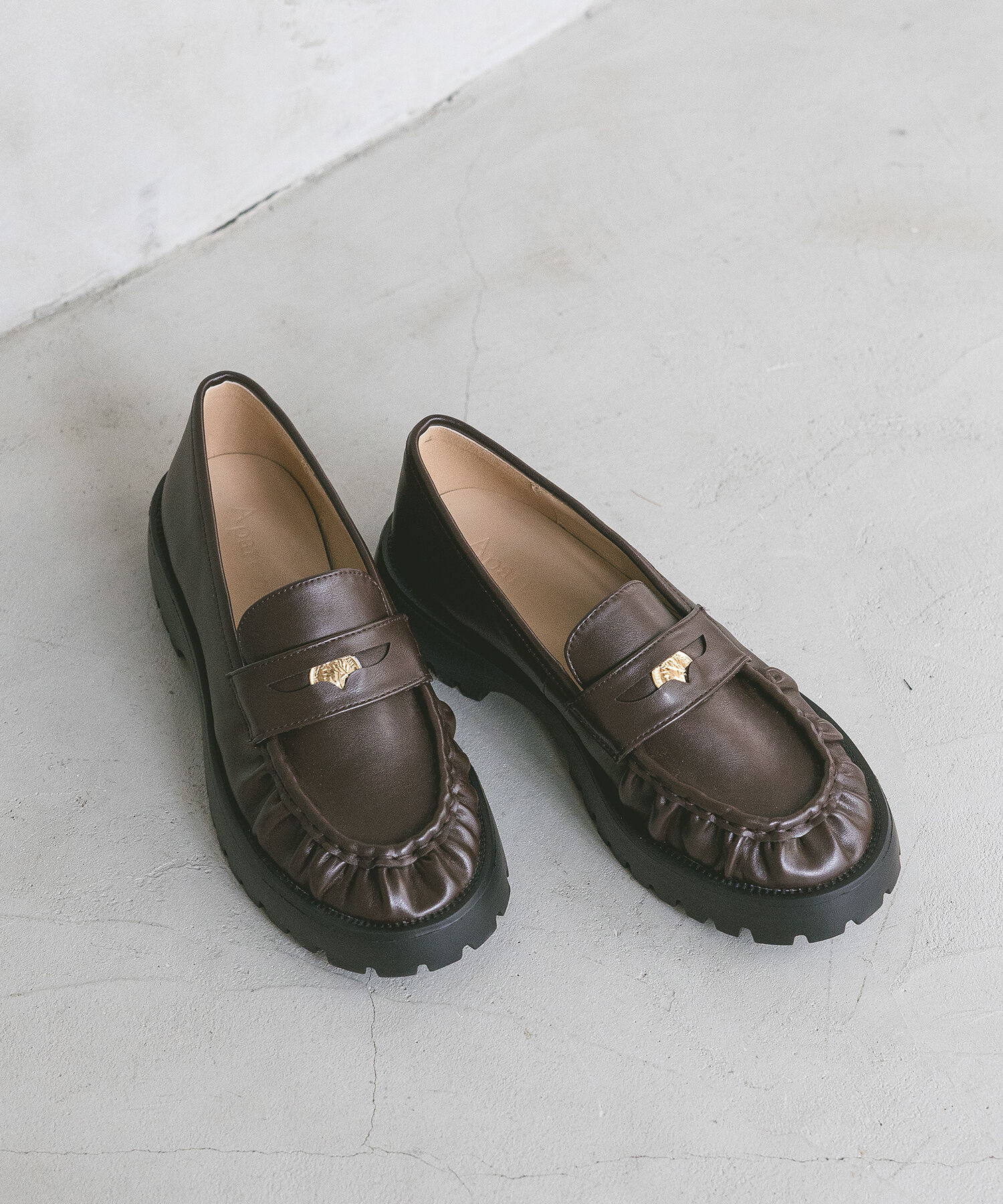 A part by 「ボリュームコインローファー」|ローファー|ブラウン