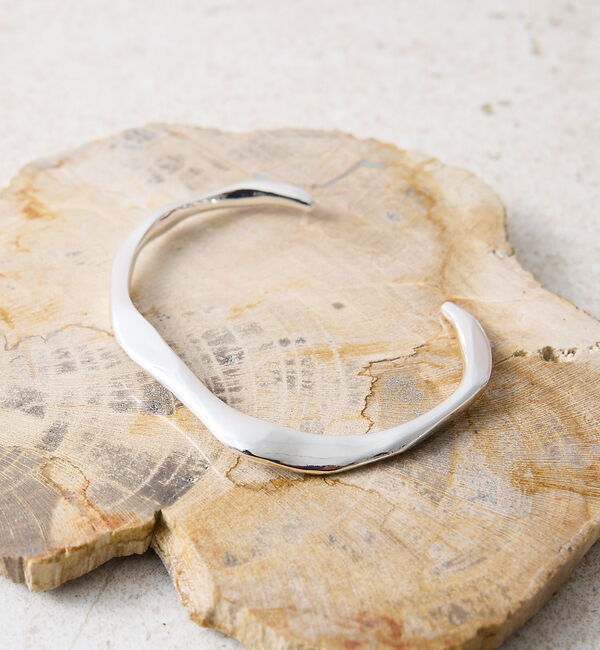 collex「【dignif】【金属アレルギー対応】ユラギウェーブバングル」|ブレスレット・バングル|