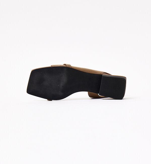 AU BANNISTER「鳳山えり&times;Au BANNISTER　コラボアシンメトリーサンダル」|サンダル|