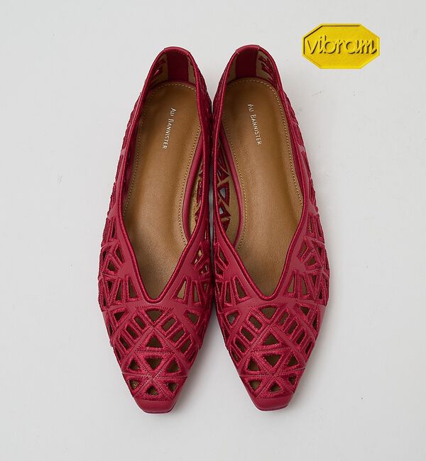 AU BANNISTER「【Vibramソール搭載】レーザーカットパンプス」|パンプス|ピンク