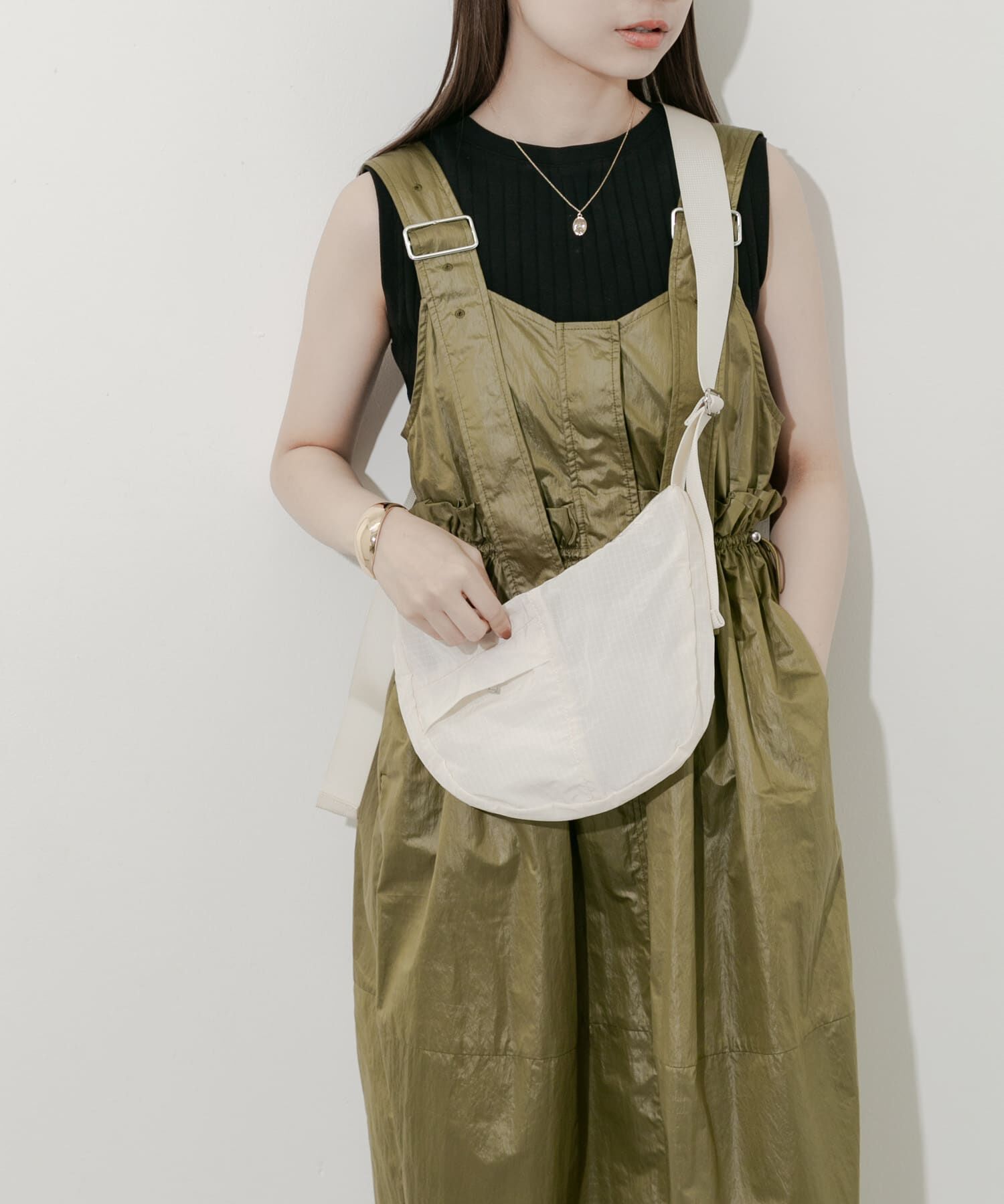 SMELLY「ハーフムーンナイロンショルダー」|ショルダー・メッセンジャー|