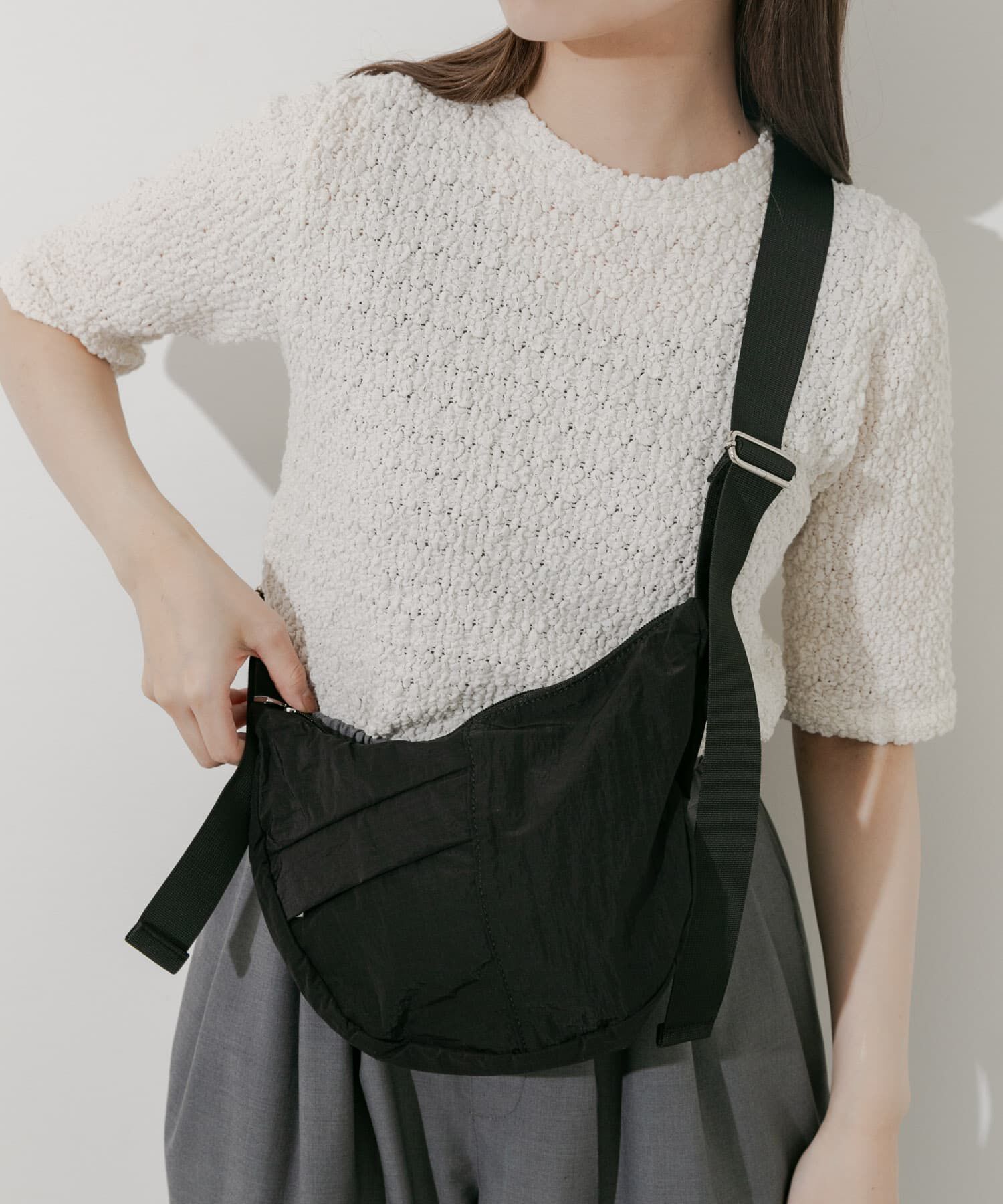 SMELLY「ハーフムーンナイロンショルダー」|ショルダー・メッセンジャー|