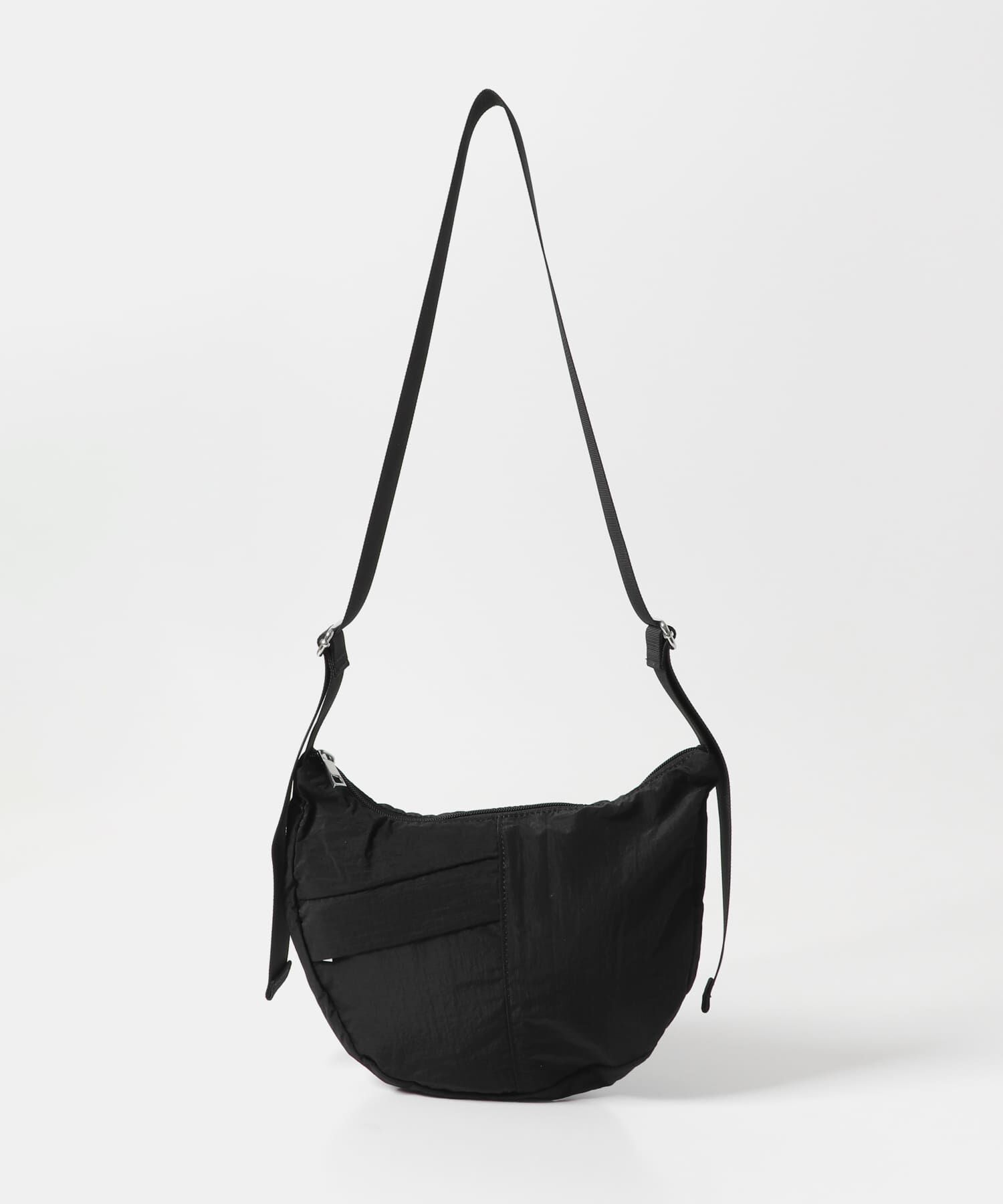 SMELLY「ハーフムーンナイロンショルダー」|ショルダー・メッセンジャー|