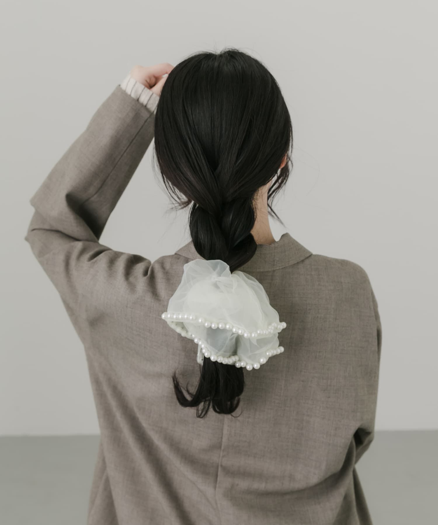 SMELLY「パールシフォンボリュームシュシュ」|ヘアゴム・シュシュ|