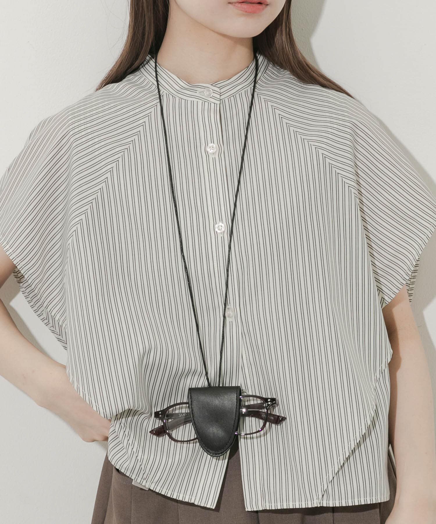 SMELLY「マグネットメガネホルダー」|メガネ|ブラック