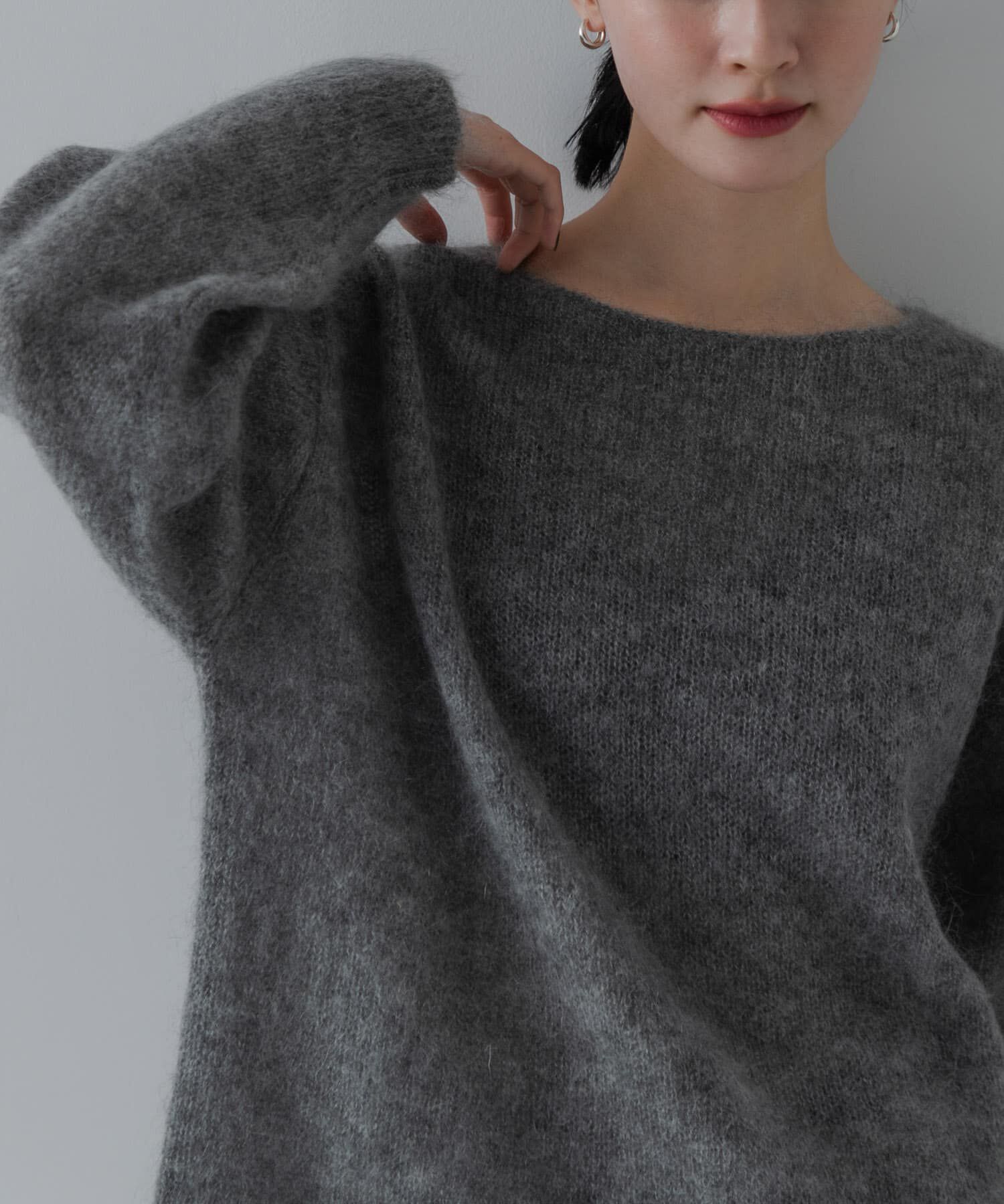 URBAN RESEARCH「ヘアリールーズニット」|ニット・セーター|チャコールグレー