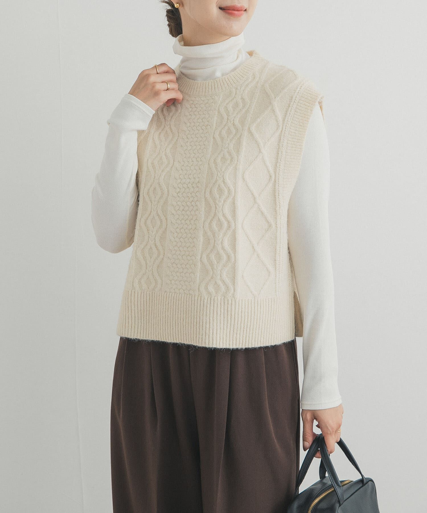 URBAN RESEARCH DOORS「ケーブル柄ニットベスト」|ベスト・ジレ|