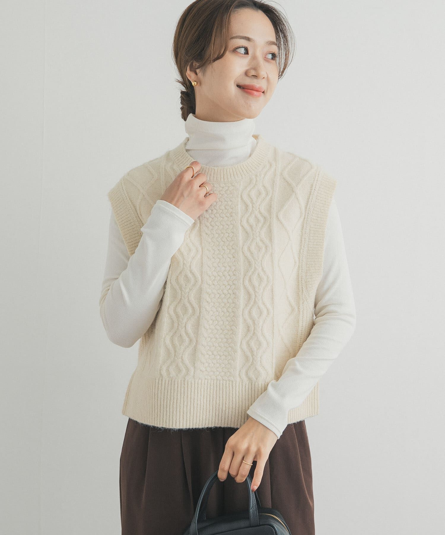 URBAN RESEARCH DOORS「ケーブル柄ニットベスト」|ベスト・ジレ|