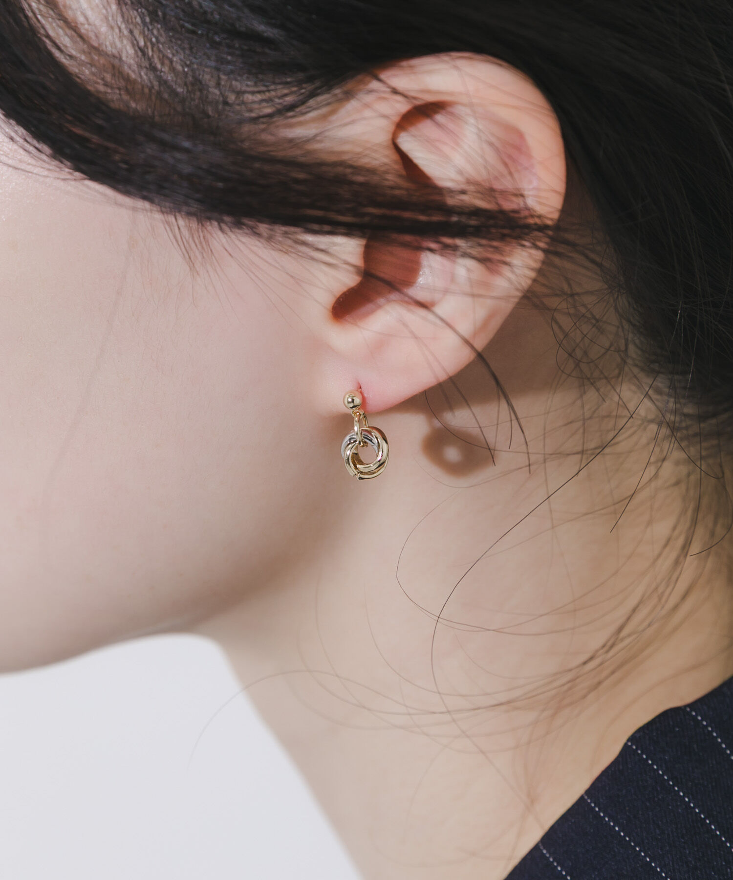 SMELLY「レイヤードサークルミニピアス」|ピアス|