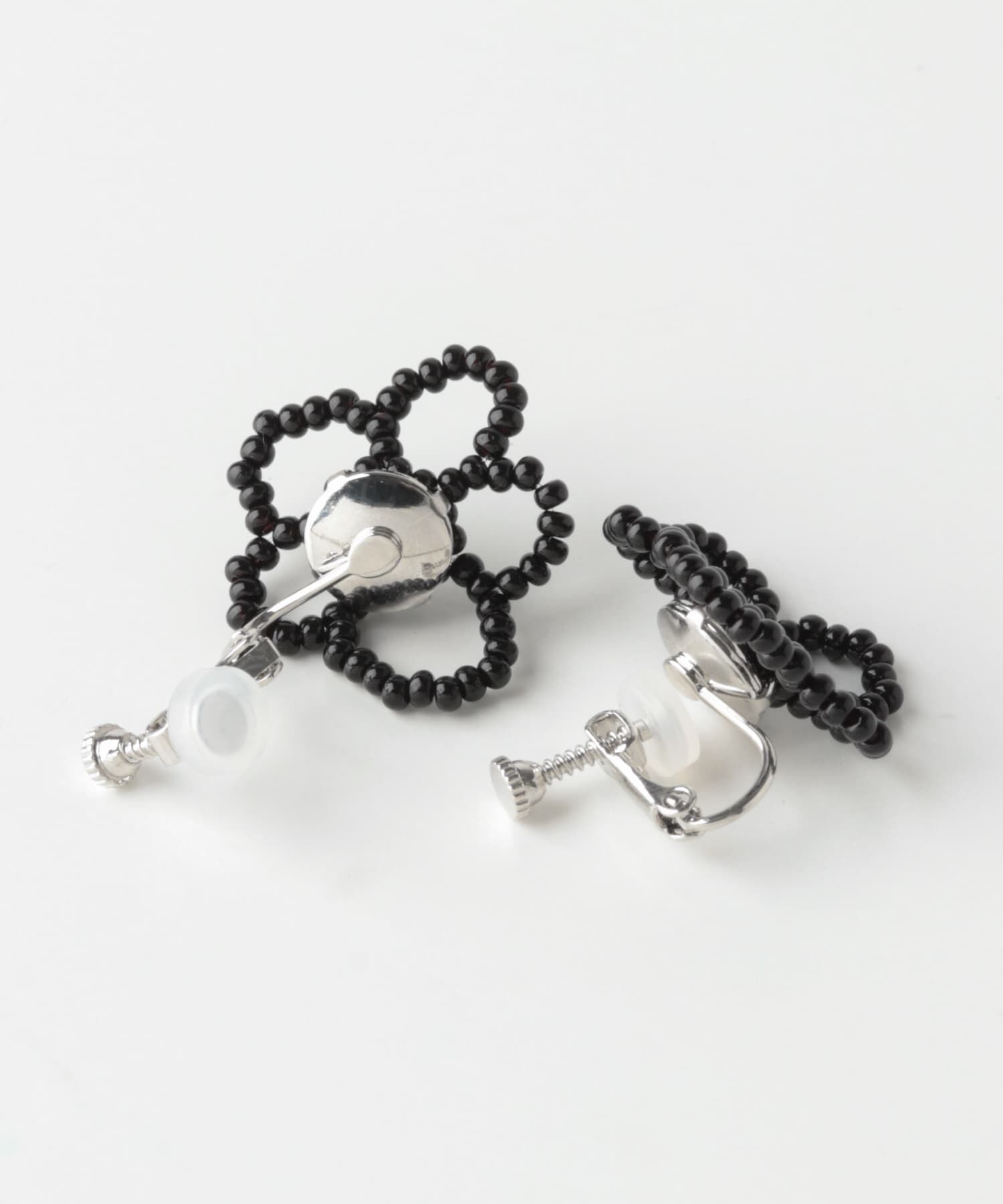 SMELLY「ビーズフラワーイヤリング」|イヤリング|