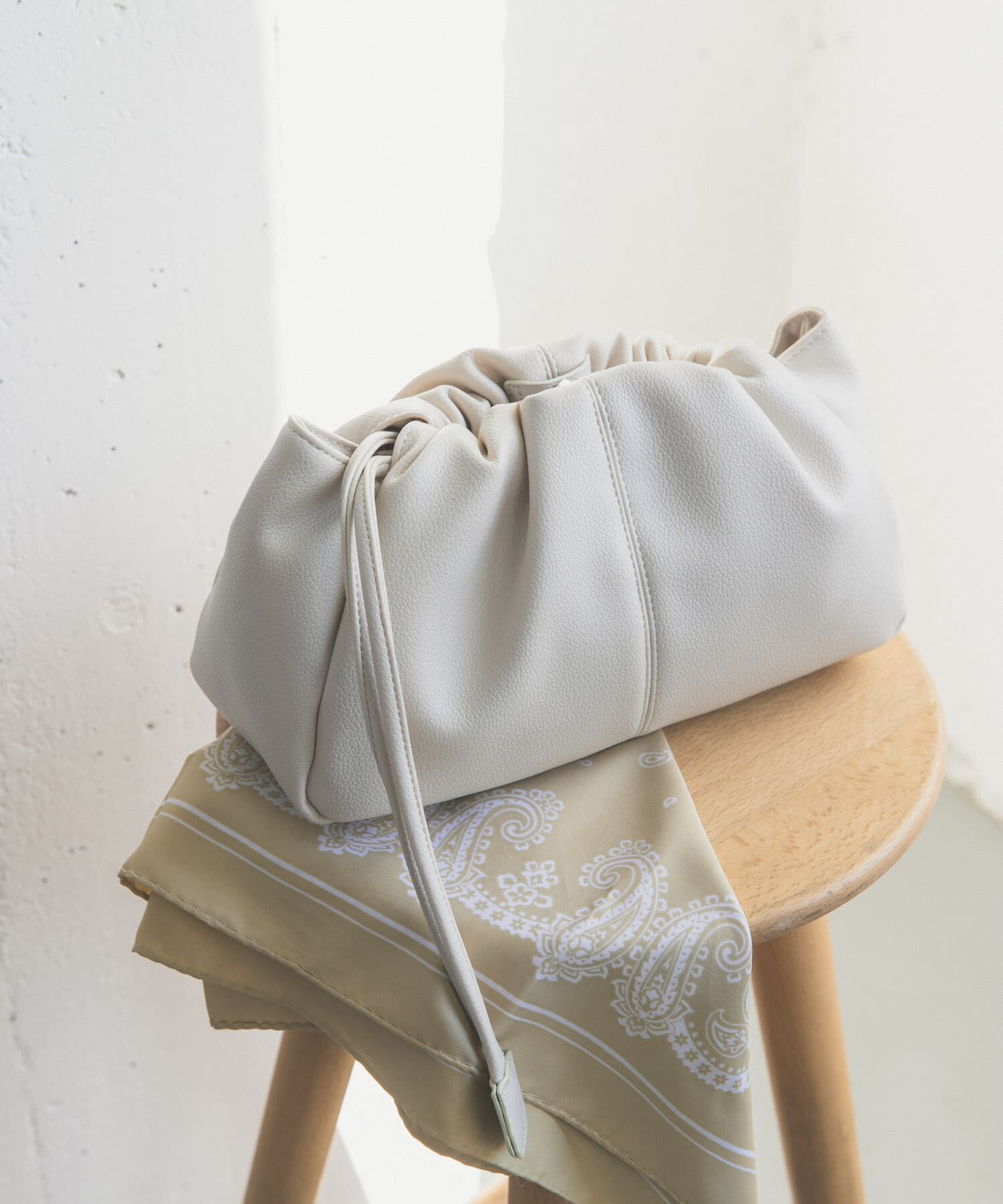 URBAN RESEARCH DOORS「2way巾着ショルダー」|ショルダー・メッセンジャー|