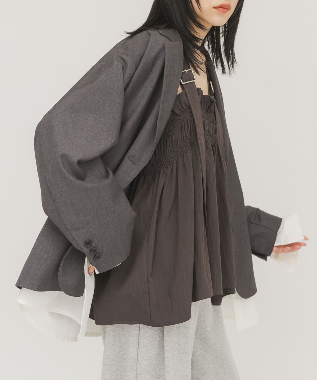  「フリルギャザービスチェ」|その他|チャコールグレー