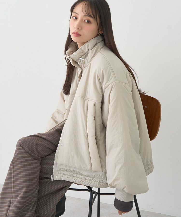 earth music&ecology「モンスターコート」|ブルゾン・スタジャン|Light beige