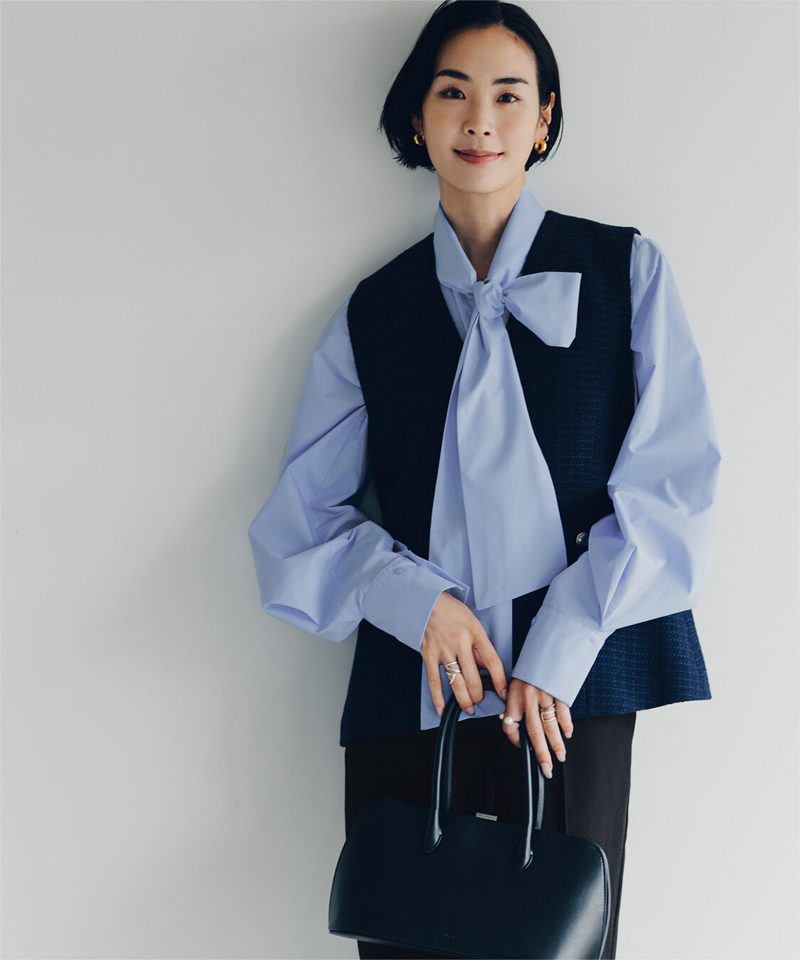 ur's「【小林有里さんコラボアイテム】袖タックボウタイブラウス」|シャツ・ブラウス|