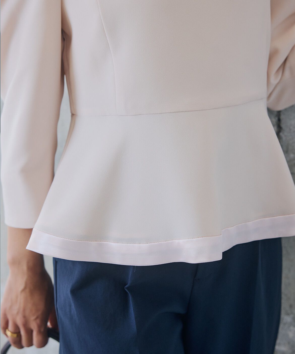 Maglie le cassetto「《M Maglie le cassetto&times;吉田理紗》華やぎペプラムブラウス」|シャツ・ブラウス|