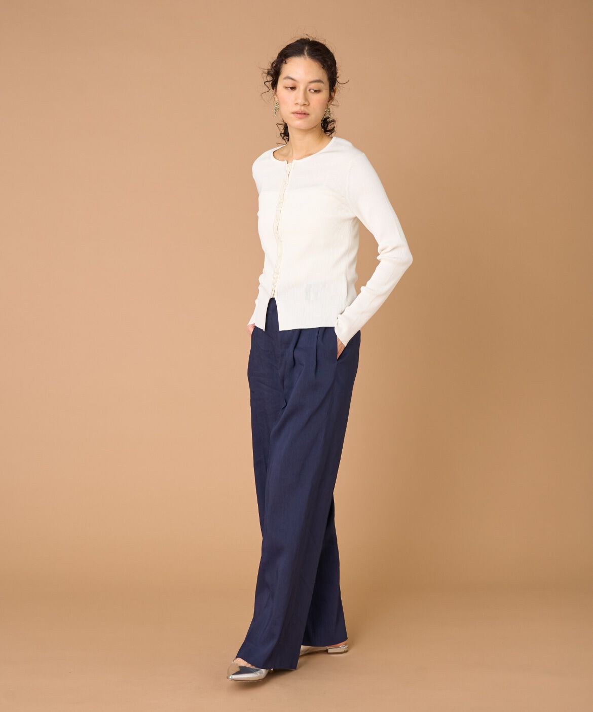 INED「シルクコットンクルーネックリブカーディガン」|カーディガン|