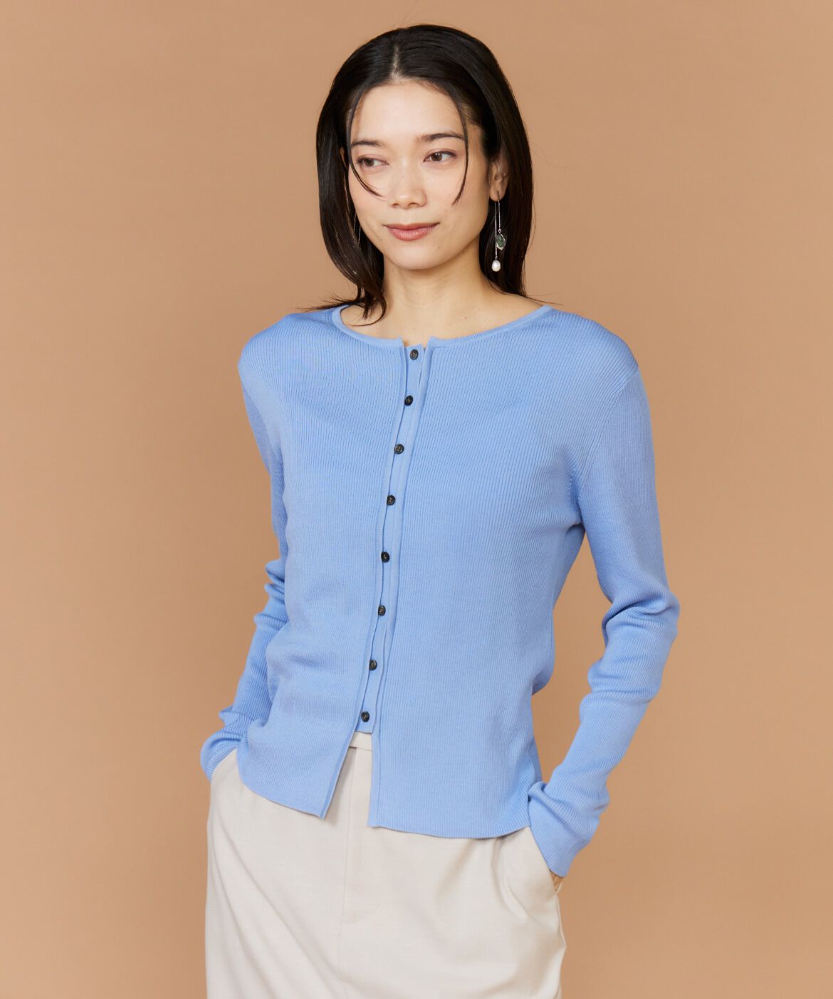 INED「シルクコットンクルーネックリブカーディガン」|カーディガン|ブルー1
