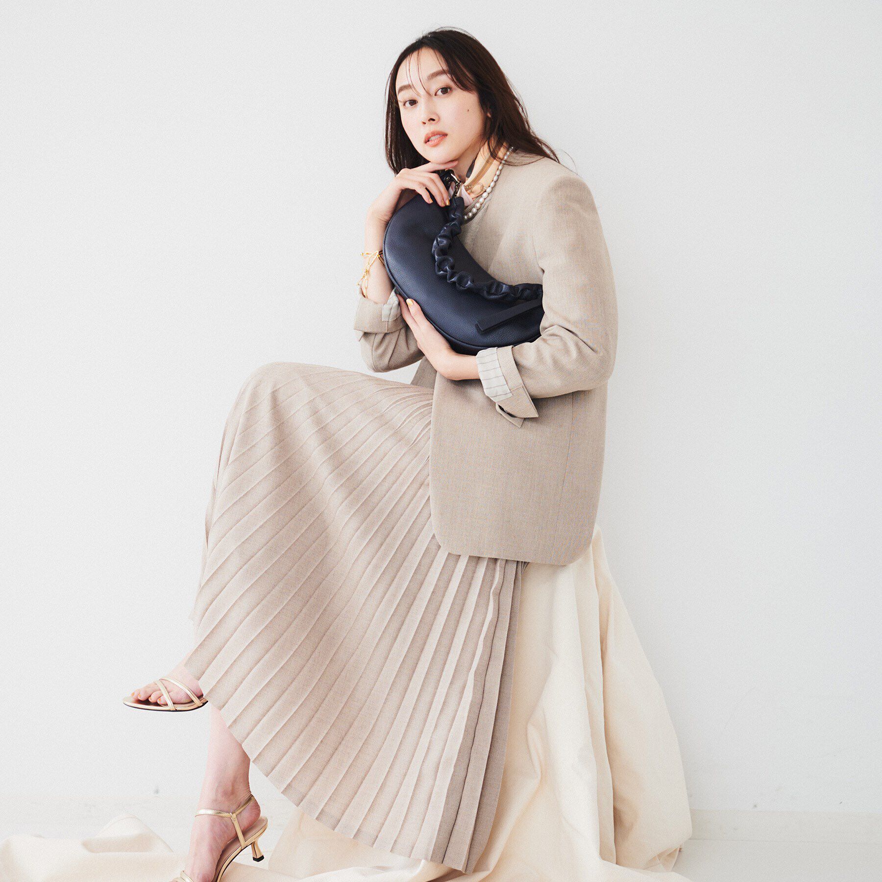 UNTITLED「【本革】ムーンショルダー」|ショルダー・メッセンジャー|