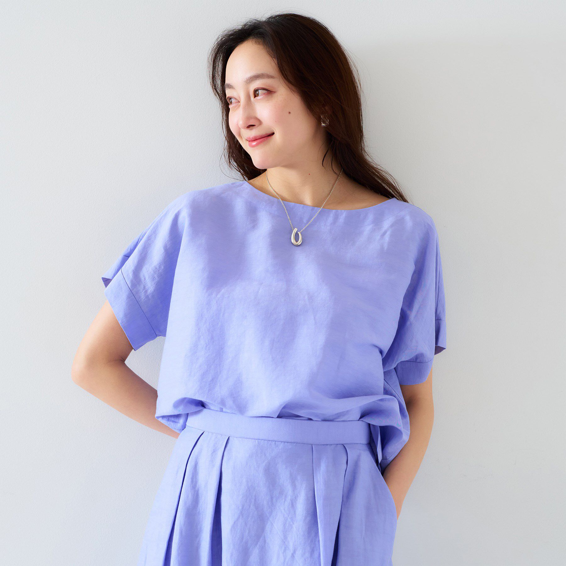 UNTITLED「【セットアップ可能/手洗い可】リネン混 ボートネックTブラウス」|シャツ・ブラウス|