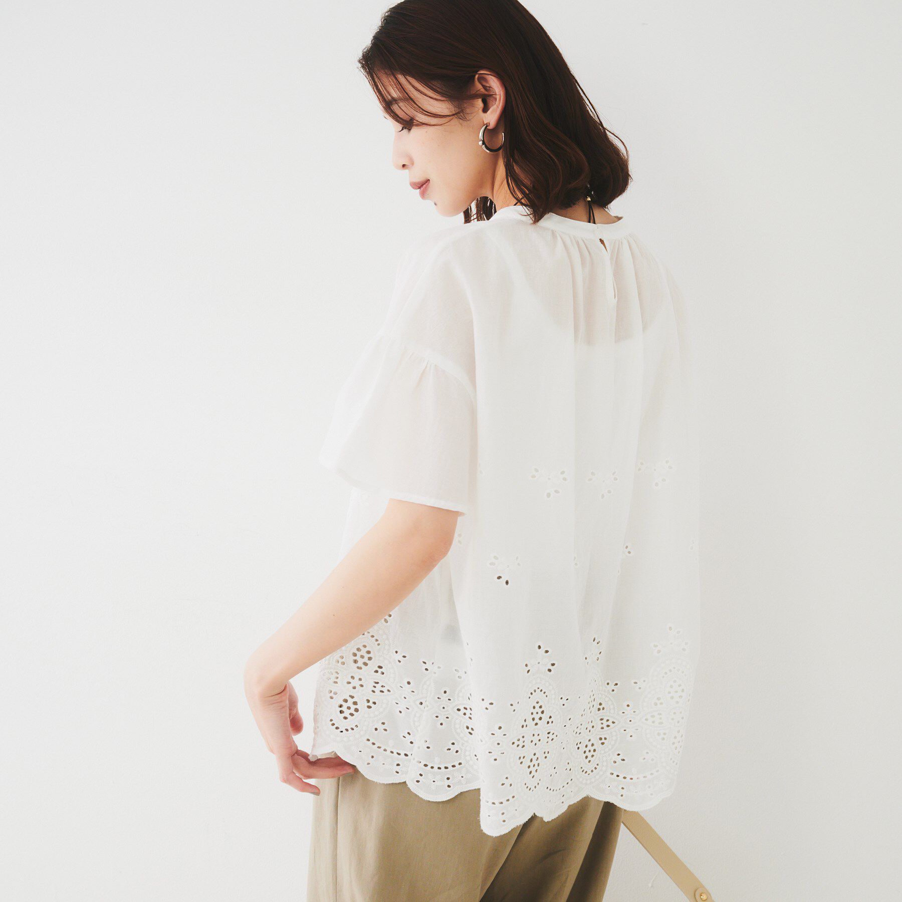 UNTITLED「【セットアップ可/コットン100】スカラップ刺繍ブラウス」|シャツ・ブラウス|