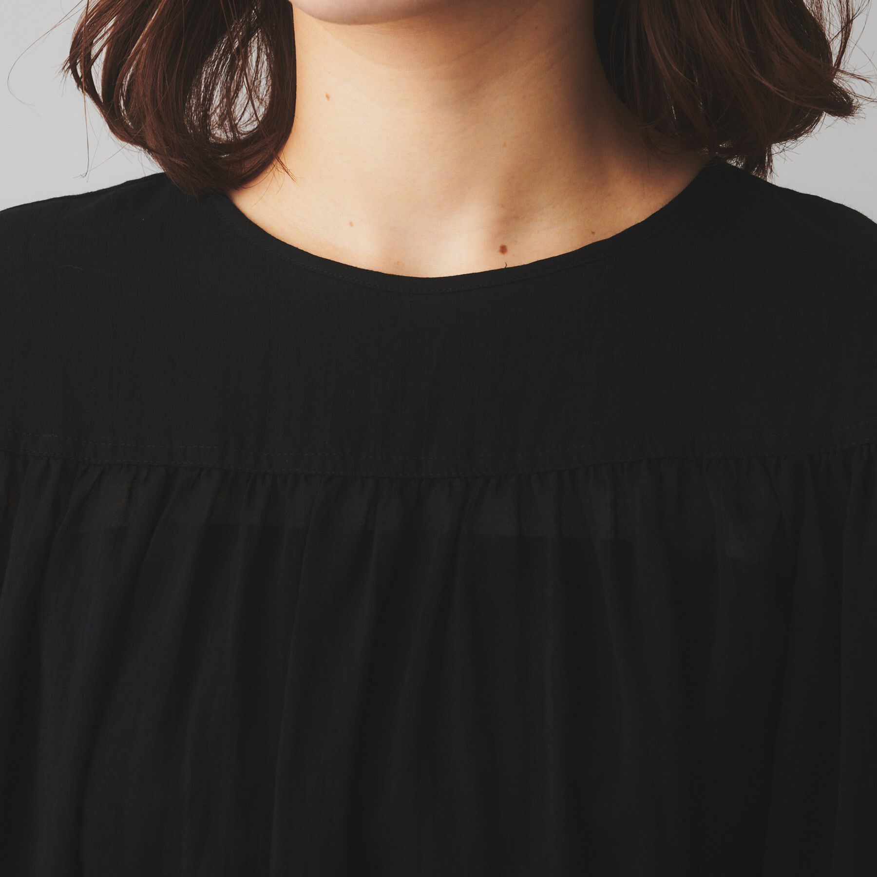 UNTITLED「【Liyoca】コットンシフォン ギャザーブラウス」|シャツ・ブラウス|