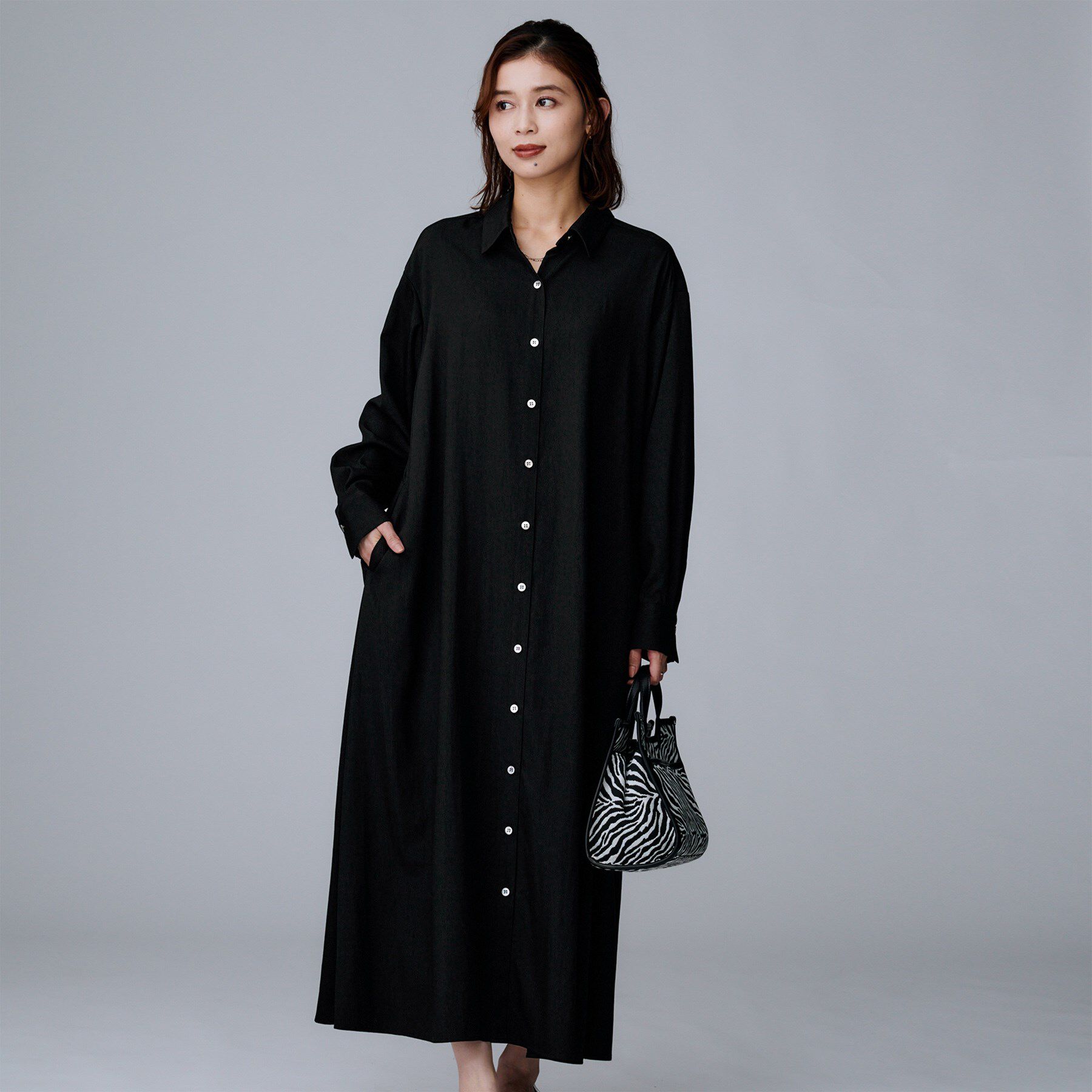 UNTITLED「【前開きボタン/ベルト付/羽織シャツ/】2WAYトレンチ風ワンピース」|ワンピース|