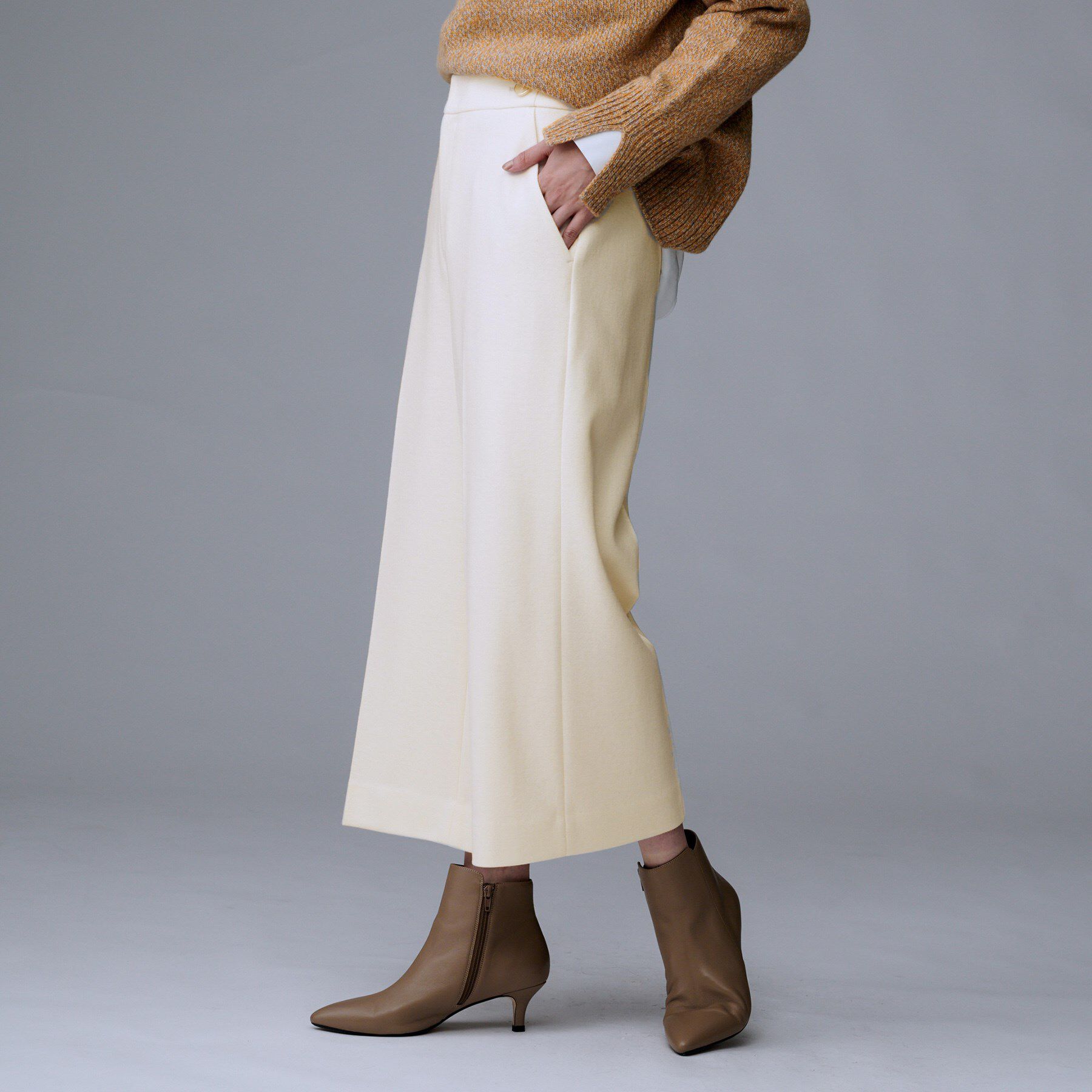 UNTITLED「【ウール100%/ウエスト後ろゴム】 クロップドワイドパンツ」|その他|