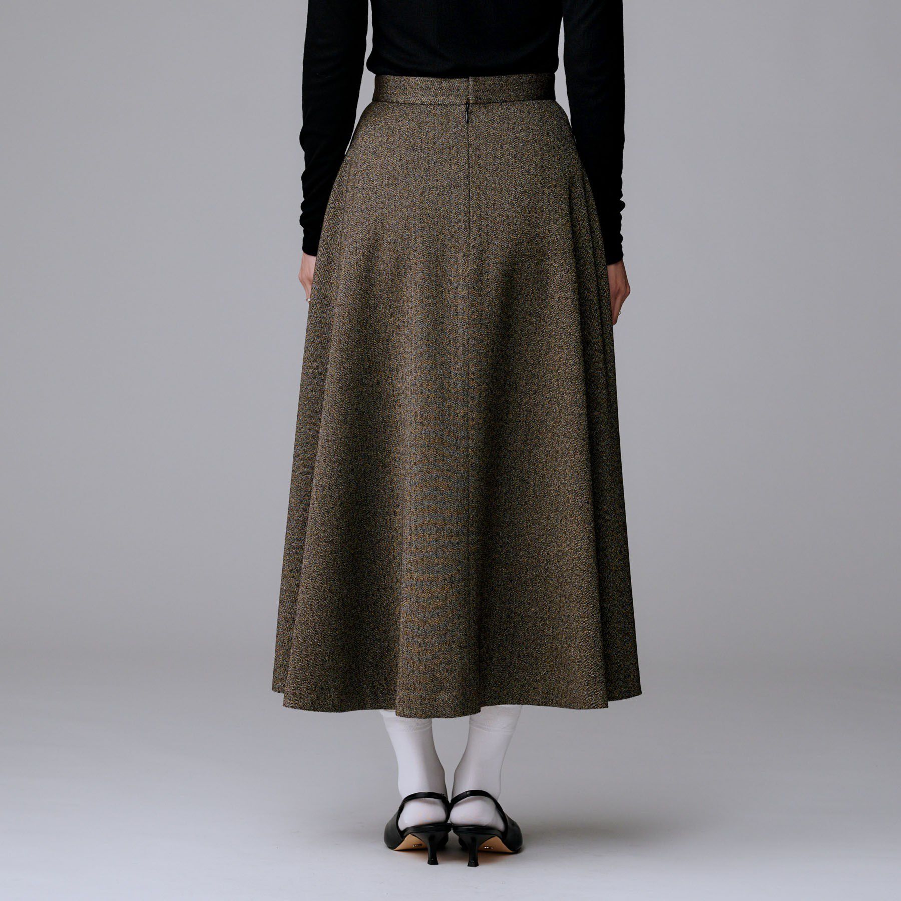 UNTITLED「【ミディ丈/ウール混】クラシカルヘリンボーン　ラメスカート」|スカート|