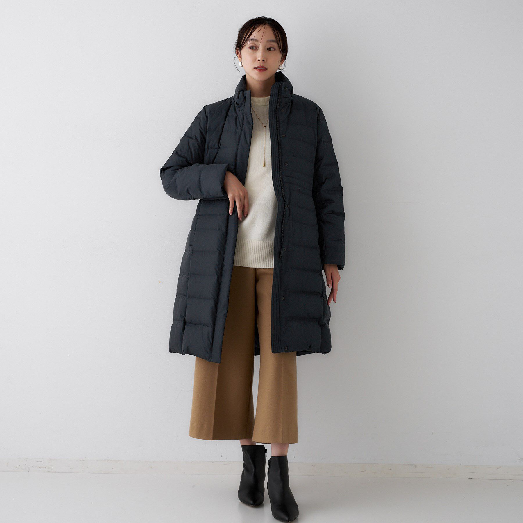 UNTITLED「【はっ水機能/フード取り外し可/防寒】ロングダウンコート」|ダウン|