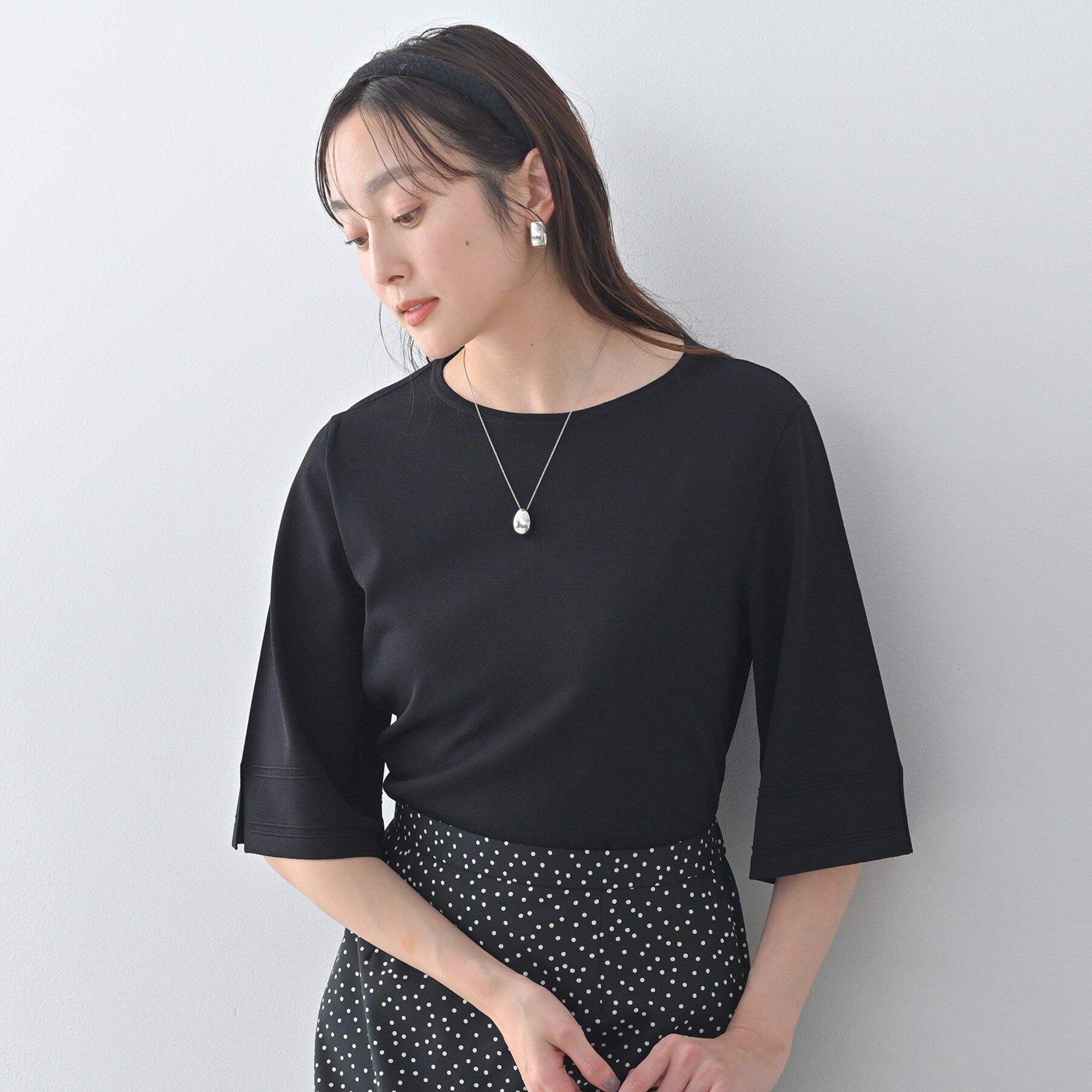 UNTITLED「【洗える/清涼感】袖スリットニットプルオーバー」|ニット・セーター|